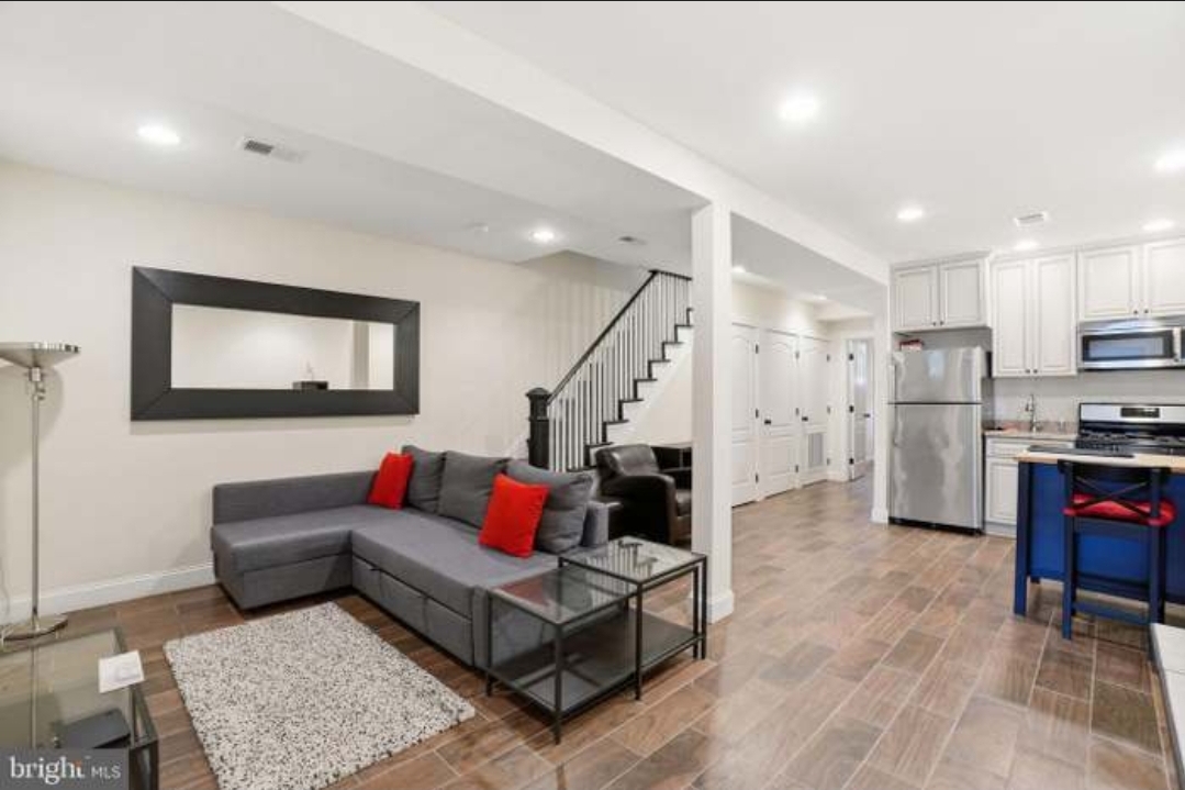 Lovely Petworth Home away from home near DCs beautiful Rock Creek Park - Photo 3
