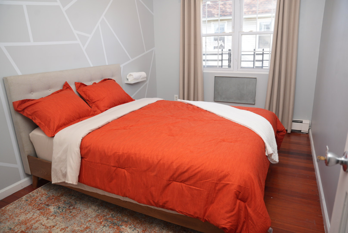 Oasis Stay- 3bdrm 1.5 bath - Photo 6