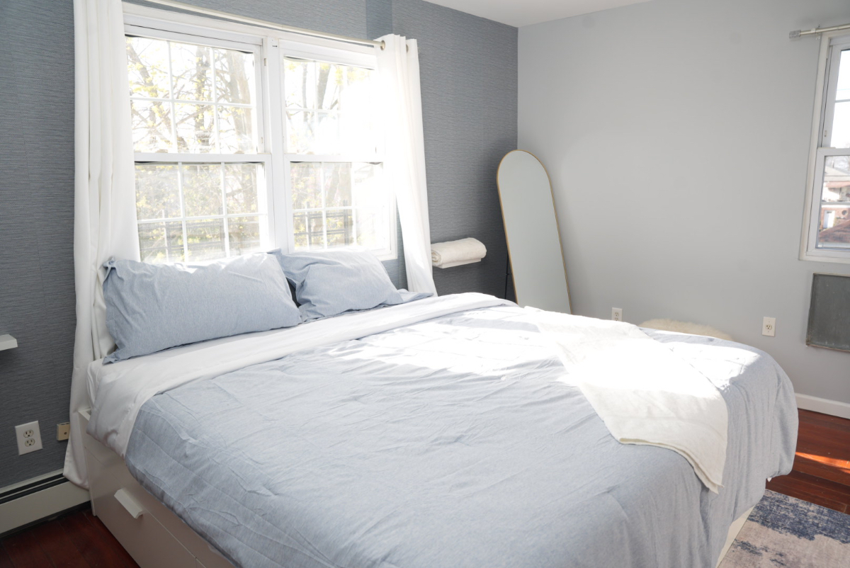 Oasis Stay- 3bdrm 1.5 bath - Photo 8