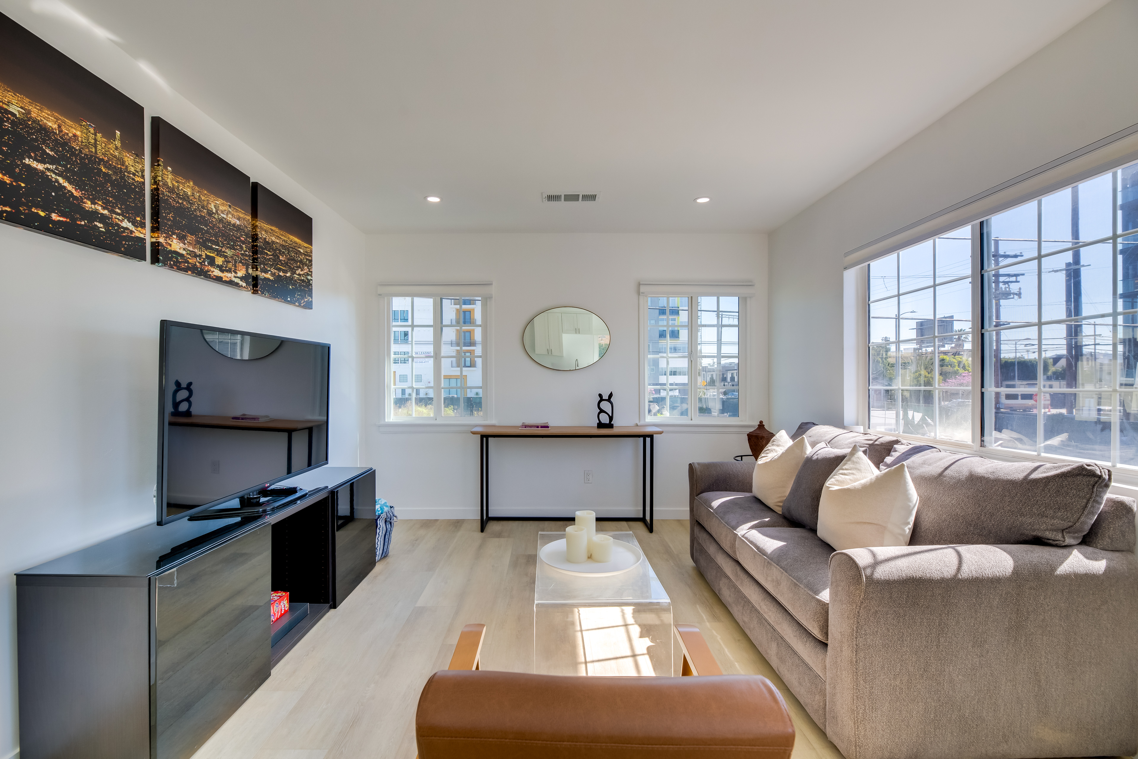 5 Mi to Venice Beach: Chic Los Angeles Abode - 512258 - Photo 5