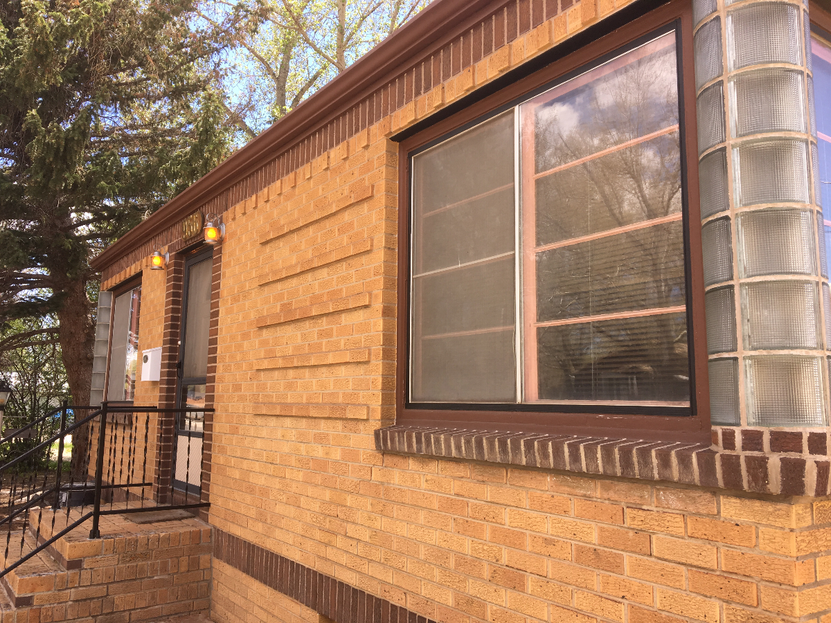 Cozy Retro House - Photo 1