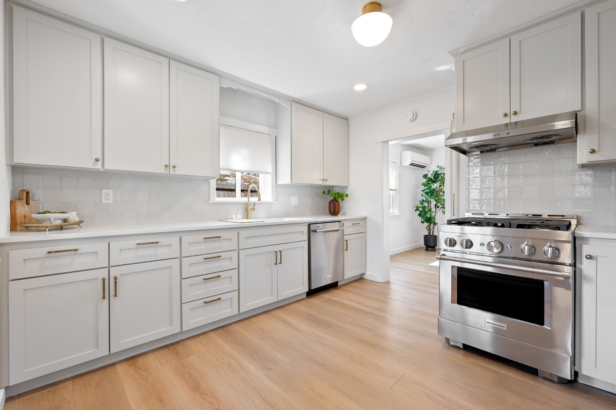 Luxury Westside Retreat Near Downtown & River - Photo 4