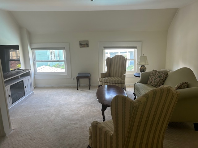 Full Carriage House Apt in the heart of Elmwood Village - Photo 4
