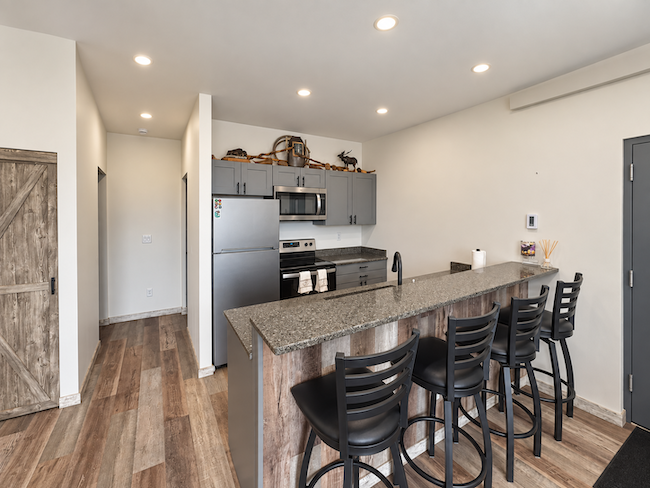 Fully Furnished Jackson Townhome | Mountain Views | Heated Garage | Dogs Welcome - all utilities an - Photo 3
