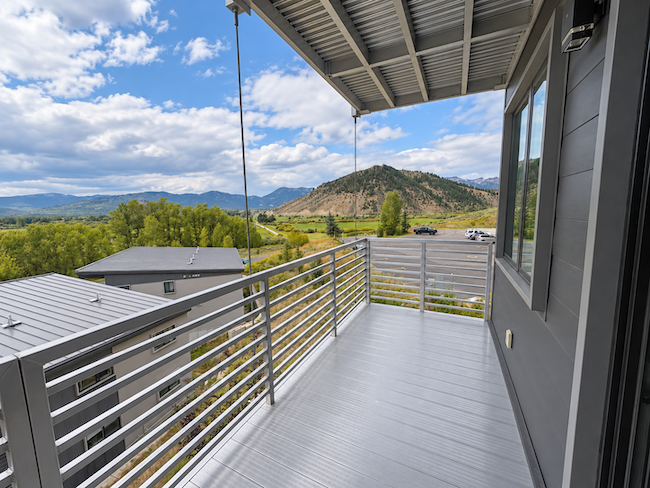 Fully Furnished Jackson Townhome | Mountain Views | Heated Garage | Dogs Welcome  - all utilities an - Photo 11