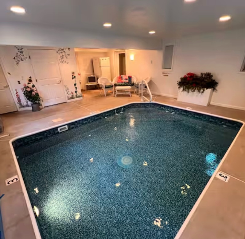 Indoor/Outdoor pool -Close to Hospitals, Regeneron, Global Foundries - Photo 2