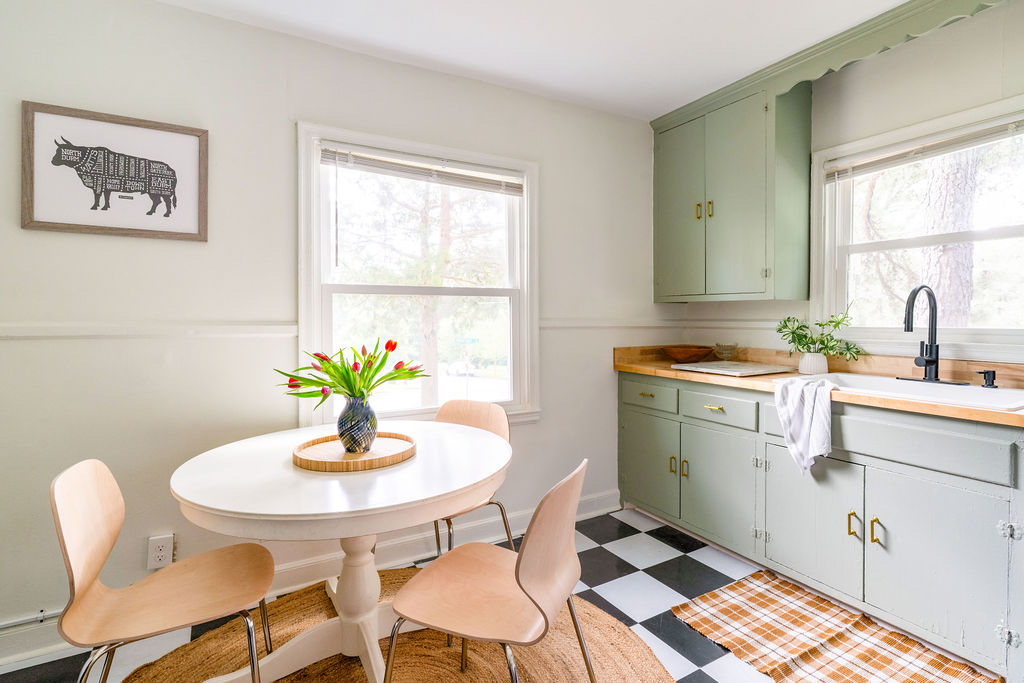 Cozy Cottage with Fenced Yard - Photo 2