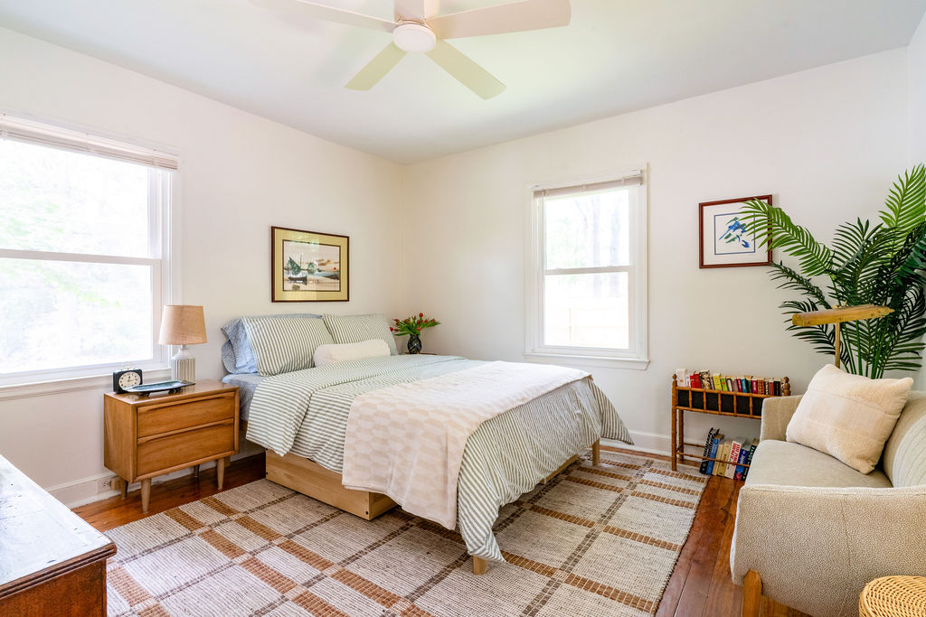 Cozy Cottage with Fenced Yard - Photo 7