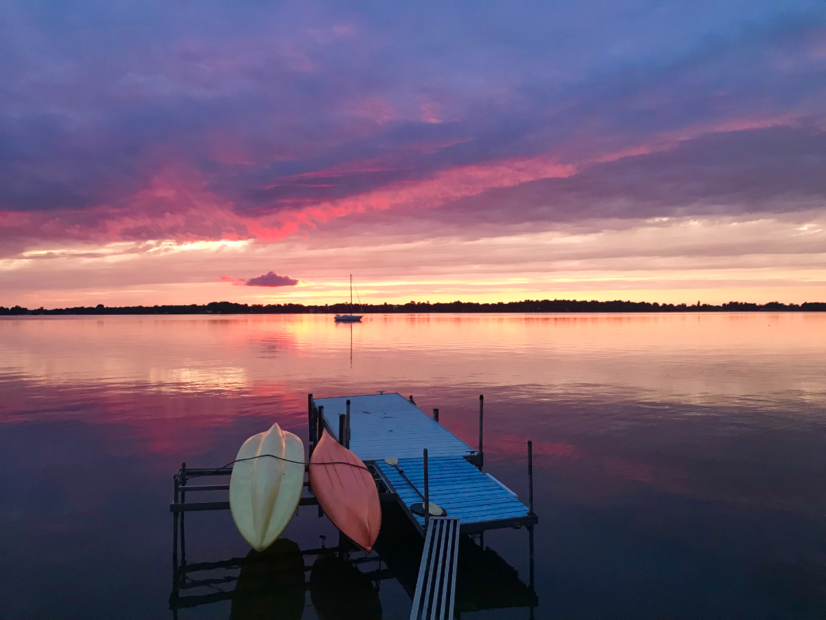 Deluxe lake house on Saint Albans Bay in quiet neighborhood - Photo 8