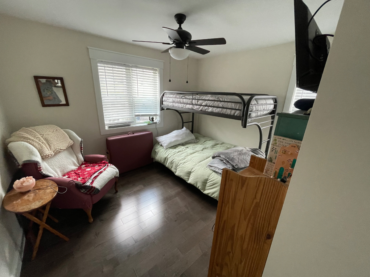 Deluxe lake house on Saint Albans Bay in quiet neighborhood - Photo 10