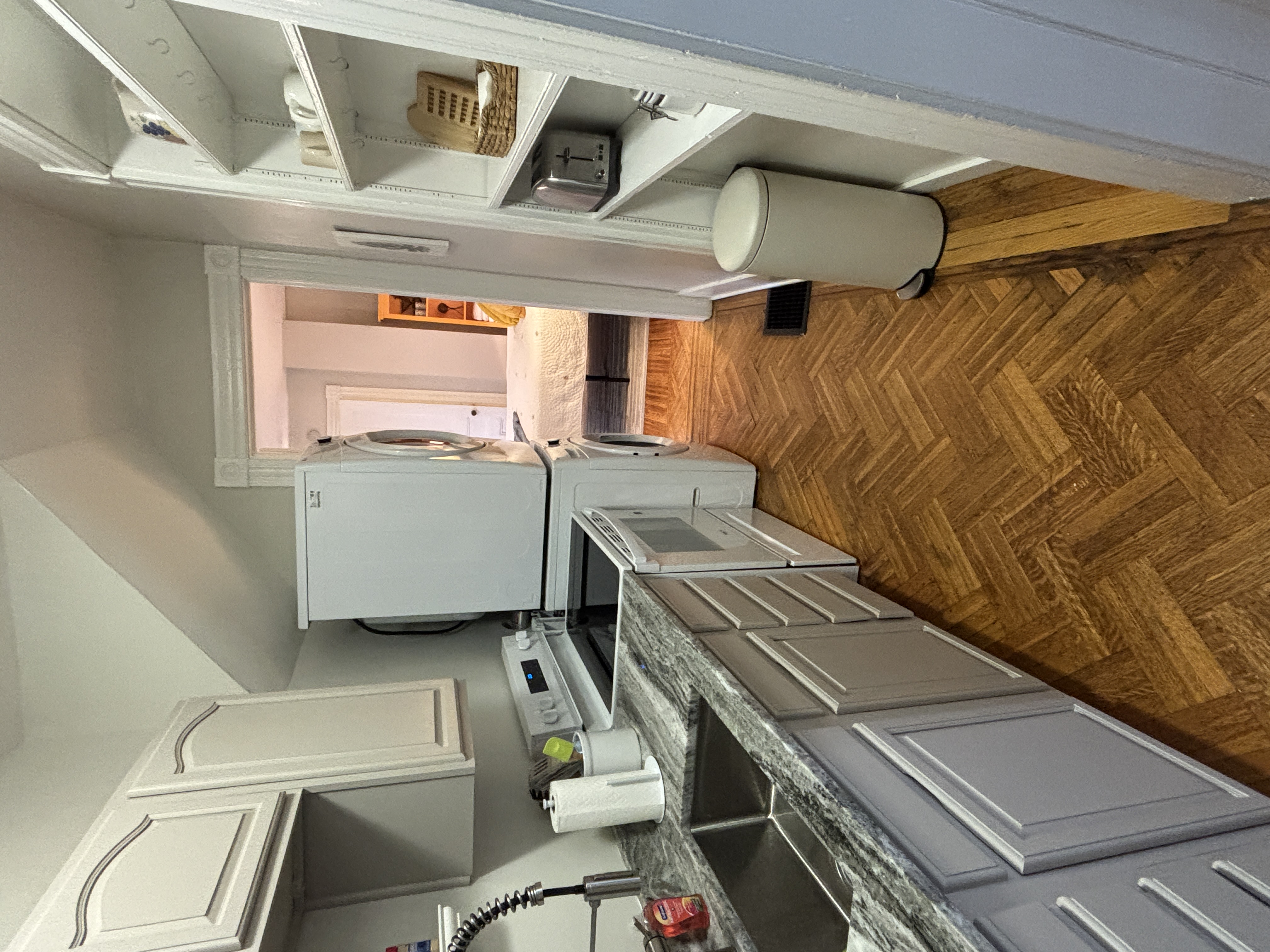 Private furnished apartment in Park Ave area near several hospitals - Photo 12
