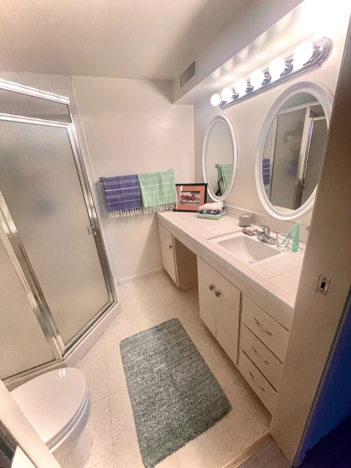 Private Garden Suite - Furnished - Private Entry - Steps from Public Transit, Beach, Golden Gate Park - Smart TV, Workspace - Photo 2