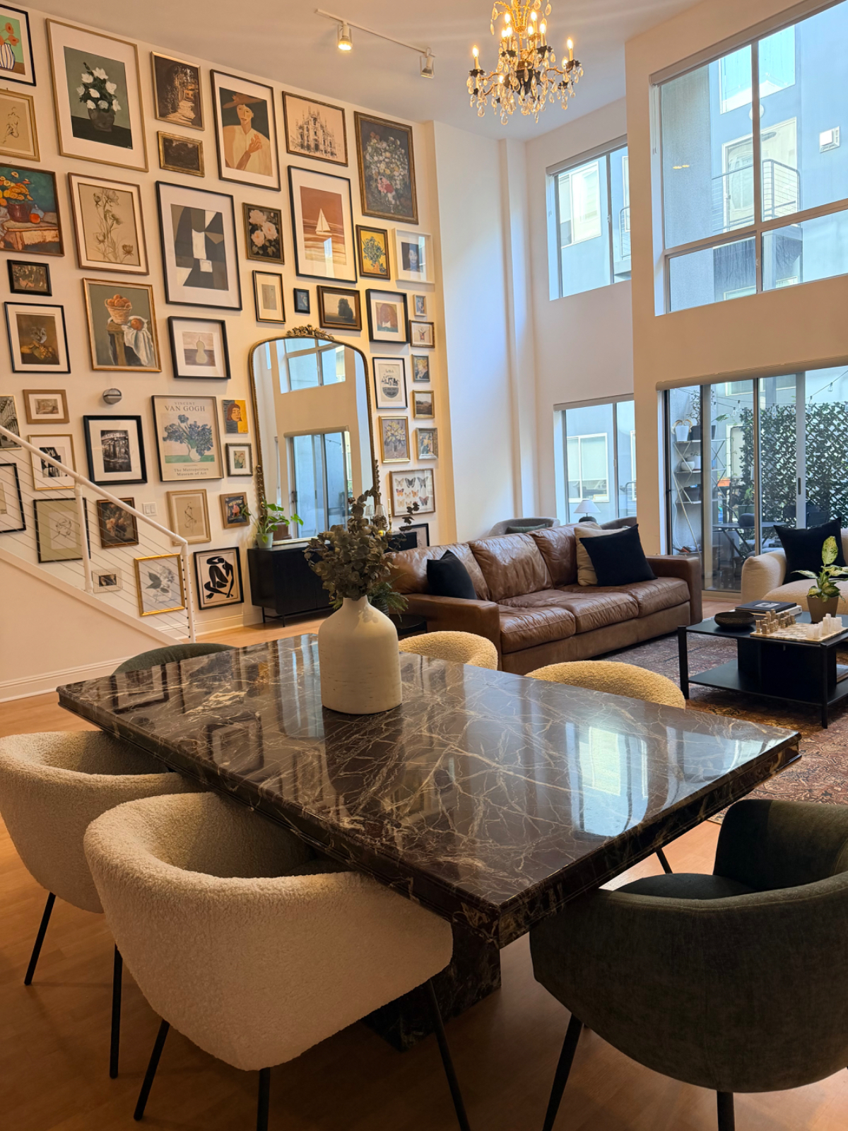 Luxury 1 Bed 2 Bath Furnished Loft with Artistic Design - Photo 2