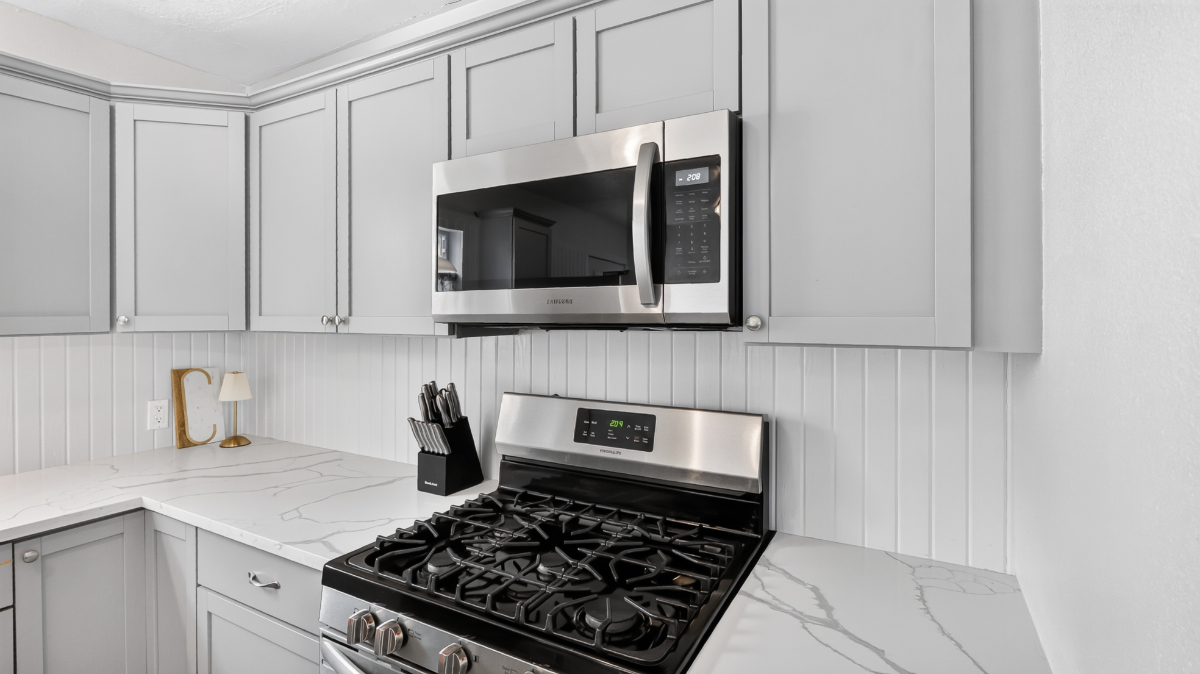 Fully Furnished 3BR Bryan Home | Utilities + Fiber Wi-Fi Included - Photo 10