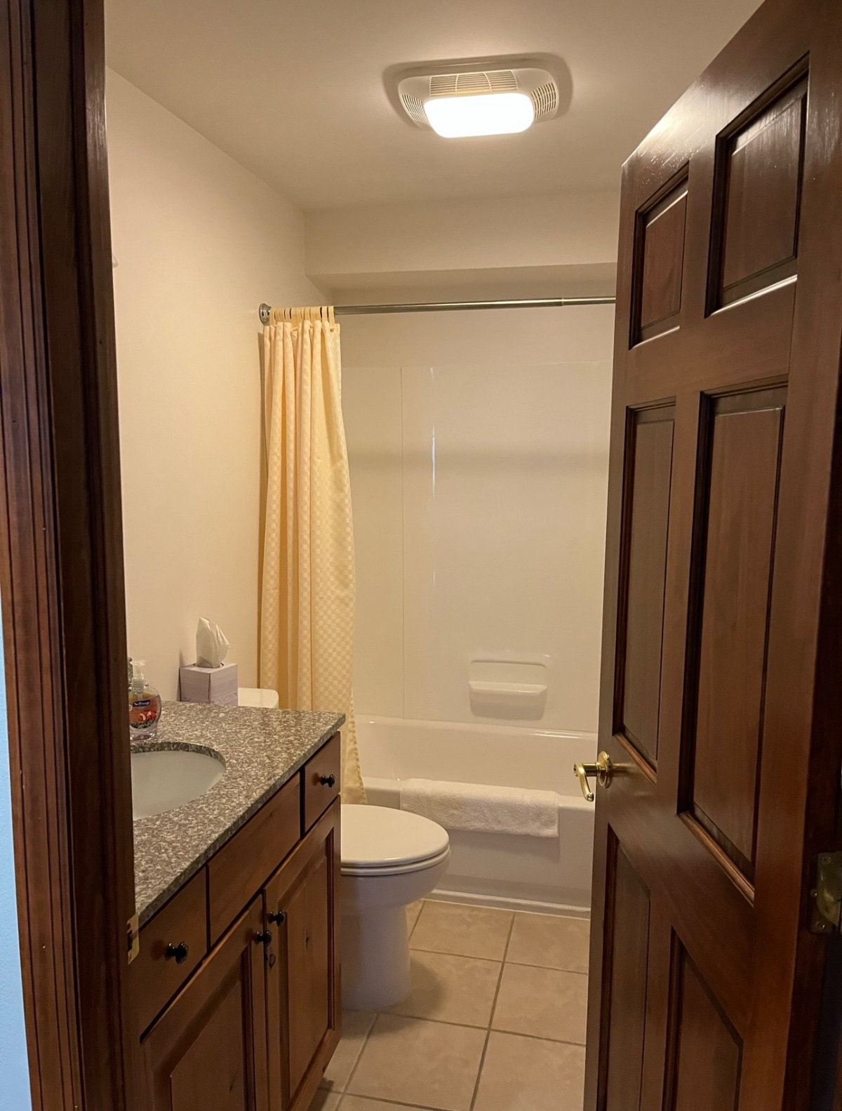 Redwood Inn & Suites The Perfect Hotel for Baseball Teams, Travel Nurses, or Long-Term Stays.  We of - Photo 10