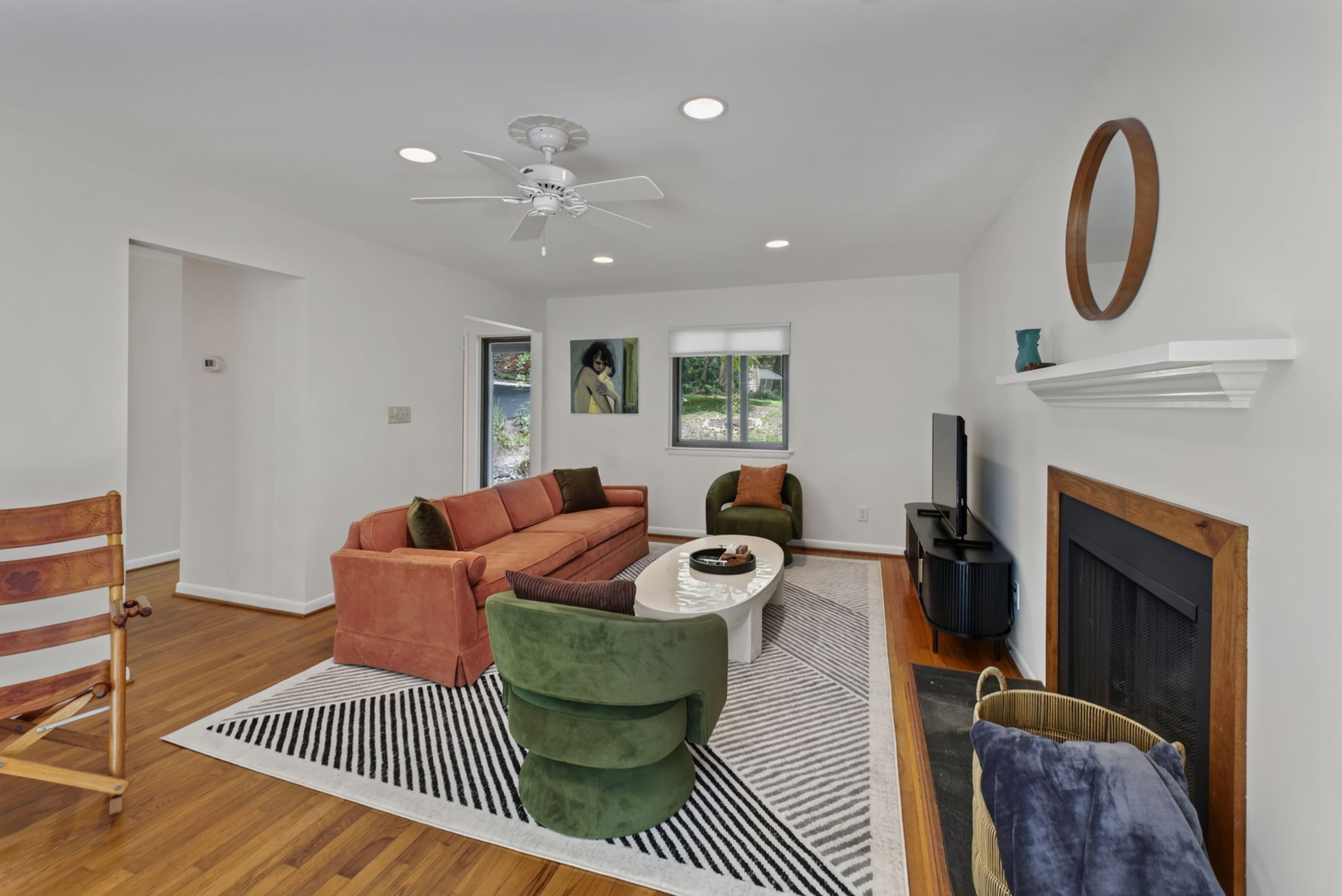 Dogwood Haven mid-century modern Midterm Rental - Photo 12