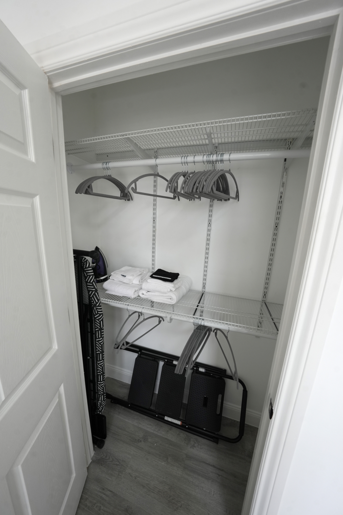 Modern Serene 1BR Near Jacobi & Montefiore | Balcony - Photo 7