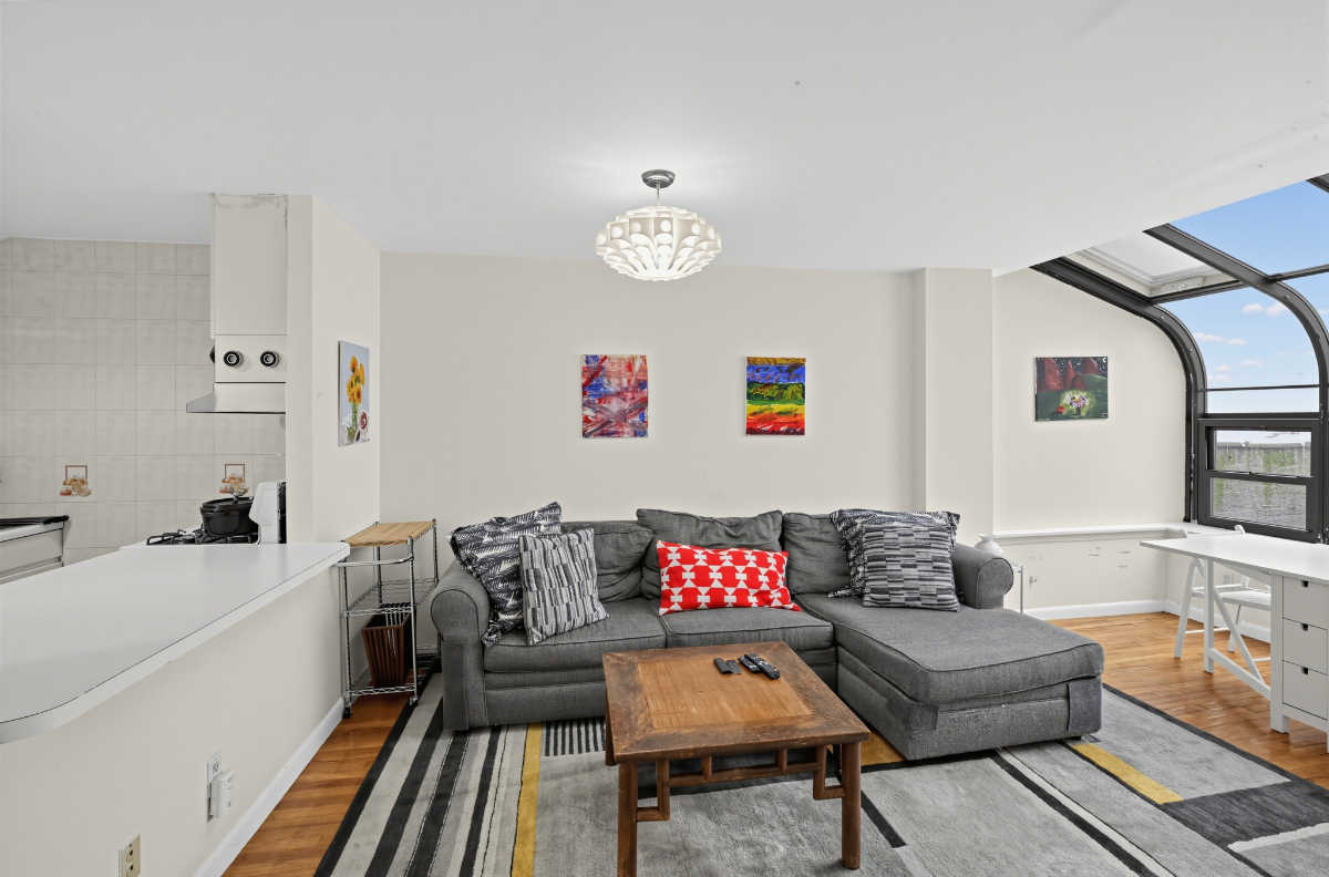 Cozy Oasis in the heart of Nolita - Photo 3