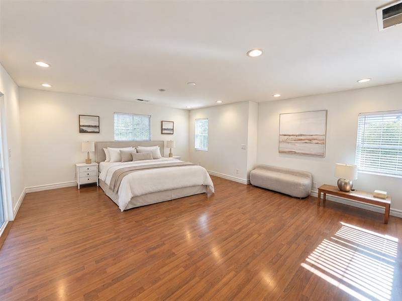 Beautiful Furnished 3BR Home in Desirable Willow Glen - Photo 4
