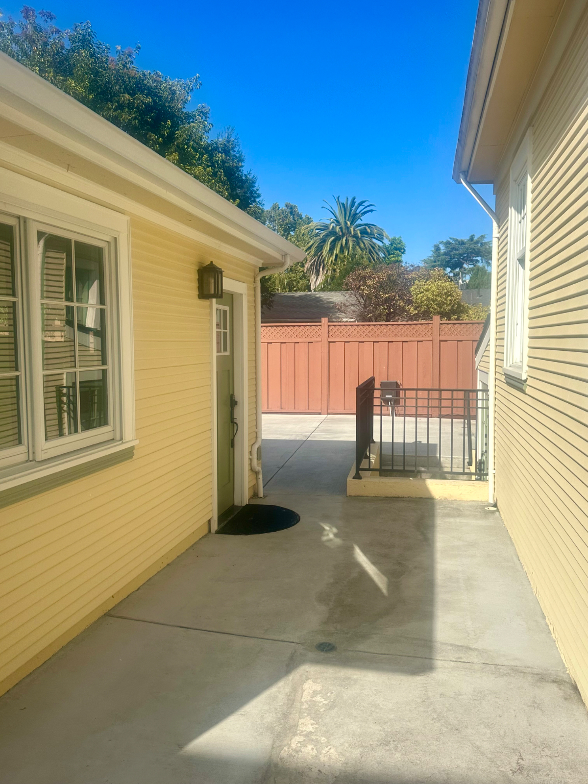 Luxury Studio ADU in historic Rose Garden Neighborhood - Near Hospitals, Downtown & Airport - Photo 3