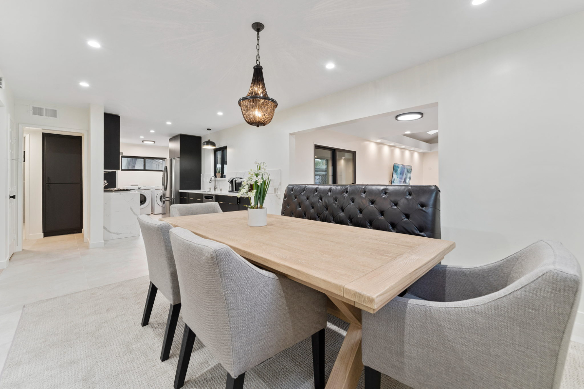 Private Venice Guest House | Utilities + Wi-Fi Included | Flexible Term - Photo 3