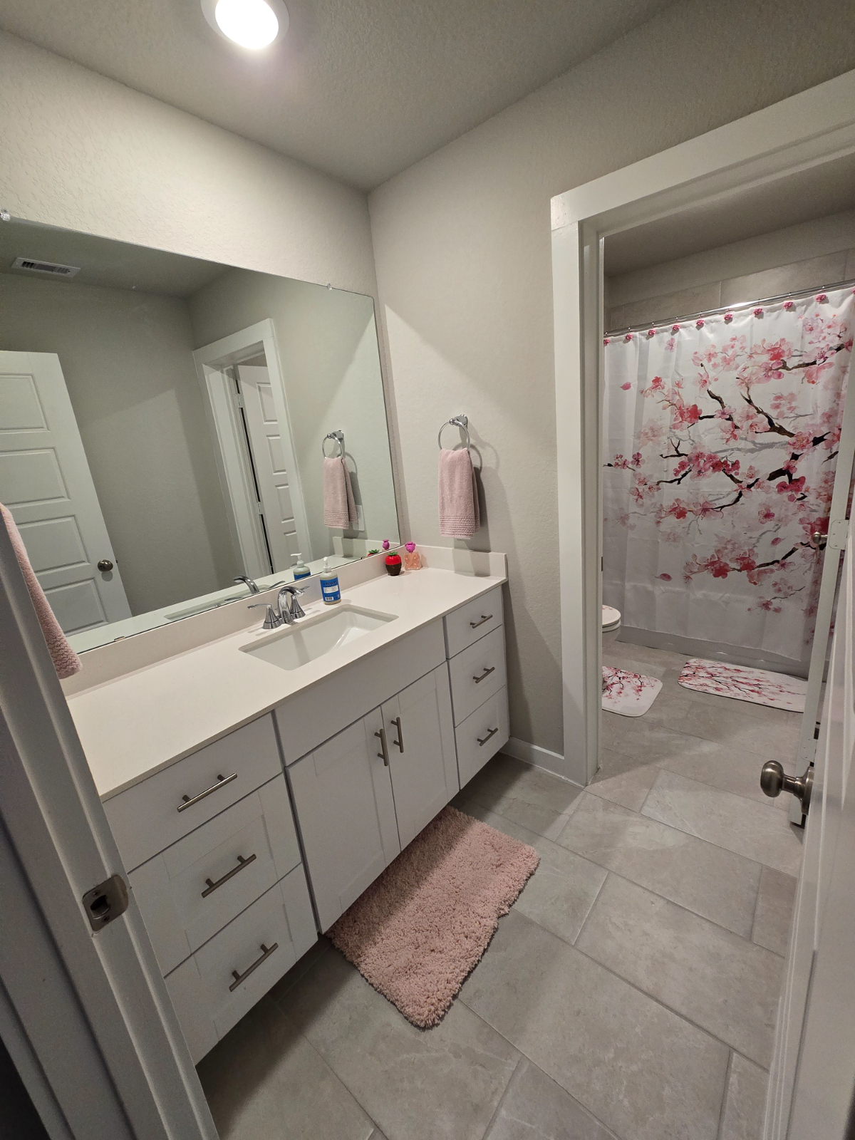 Cozy Furnished Room near Lake Conroe - Photo 4