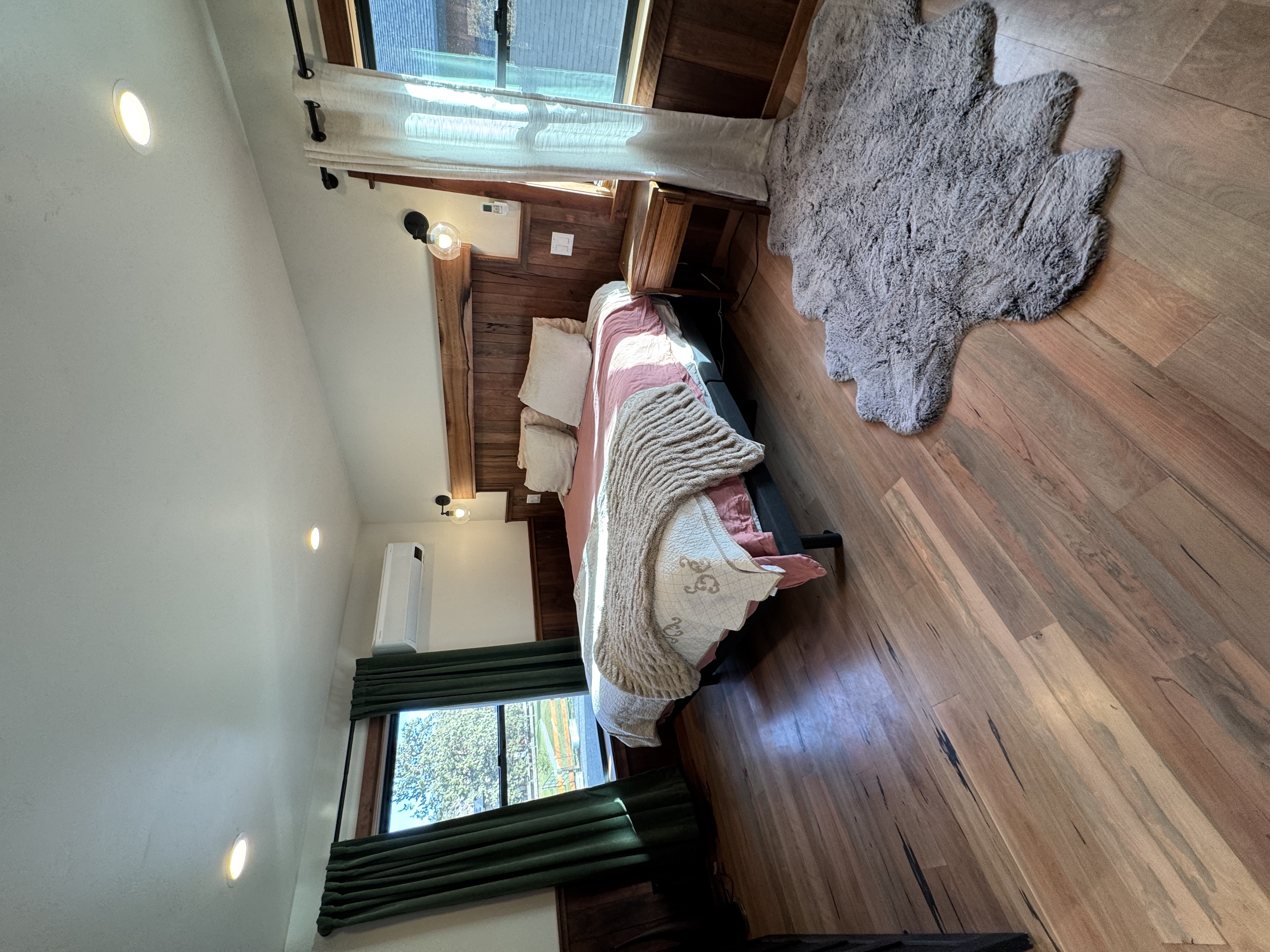 Quiet Country Living in Downtown Tumalo Potential horse accommodations - Photo 2