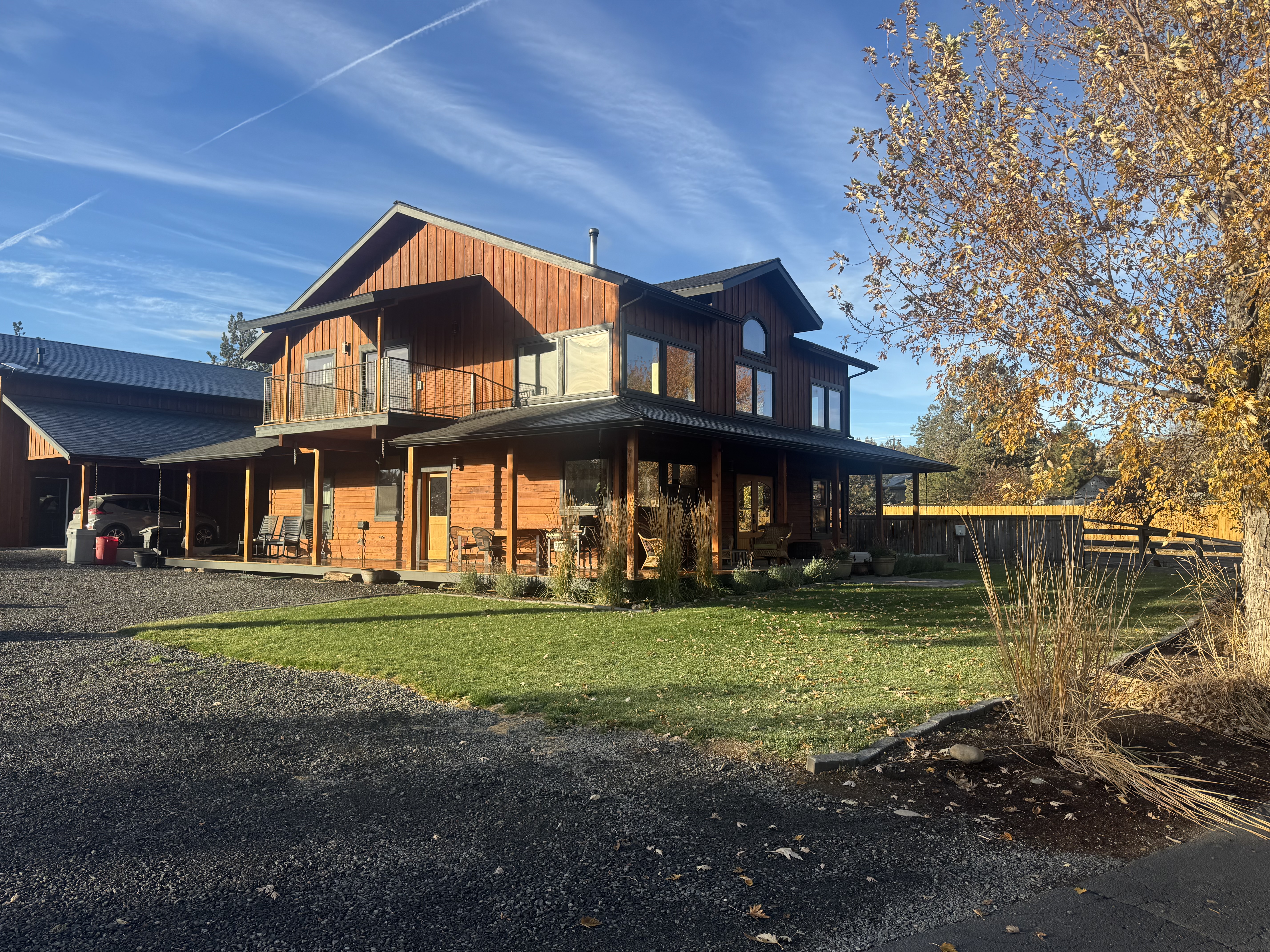Quiet Country Living in Downtown Tumalo Potential horse accommodations - Photo 1