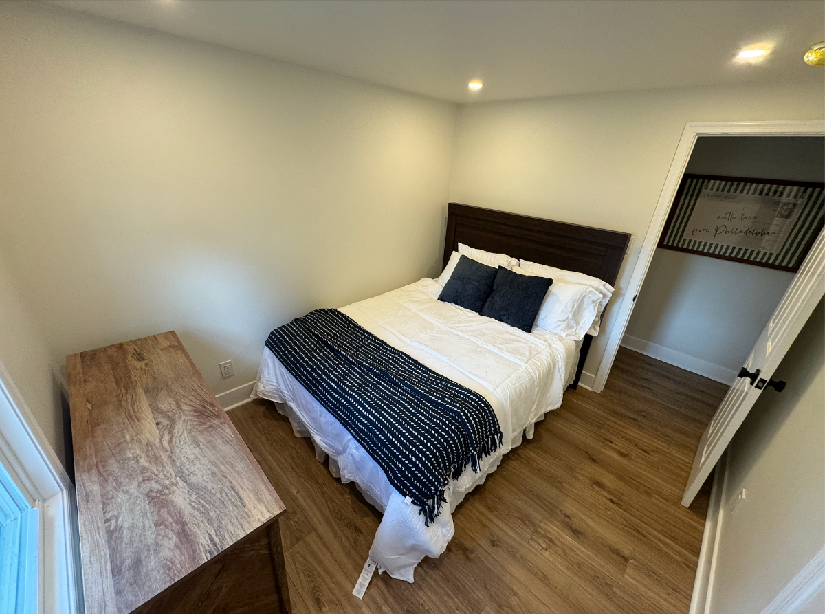 Beautifully Renovated 3 Bedroom Home In Ardmore - Photo 4