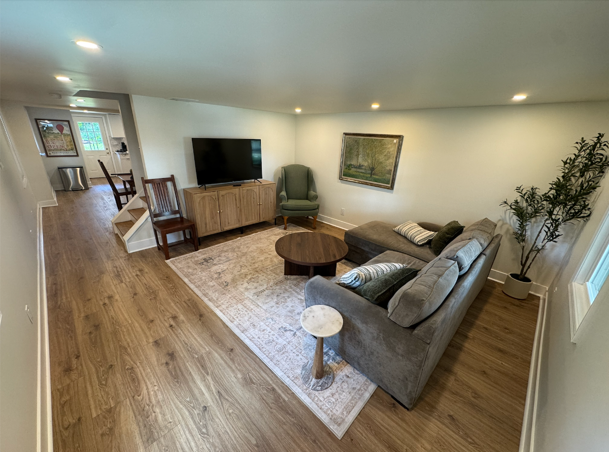 Beautifully Renovated 3 Bedroom Home In Ardmore - Photo 8