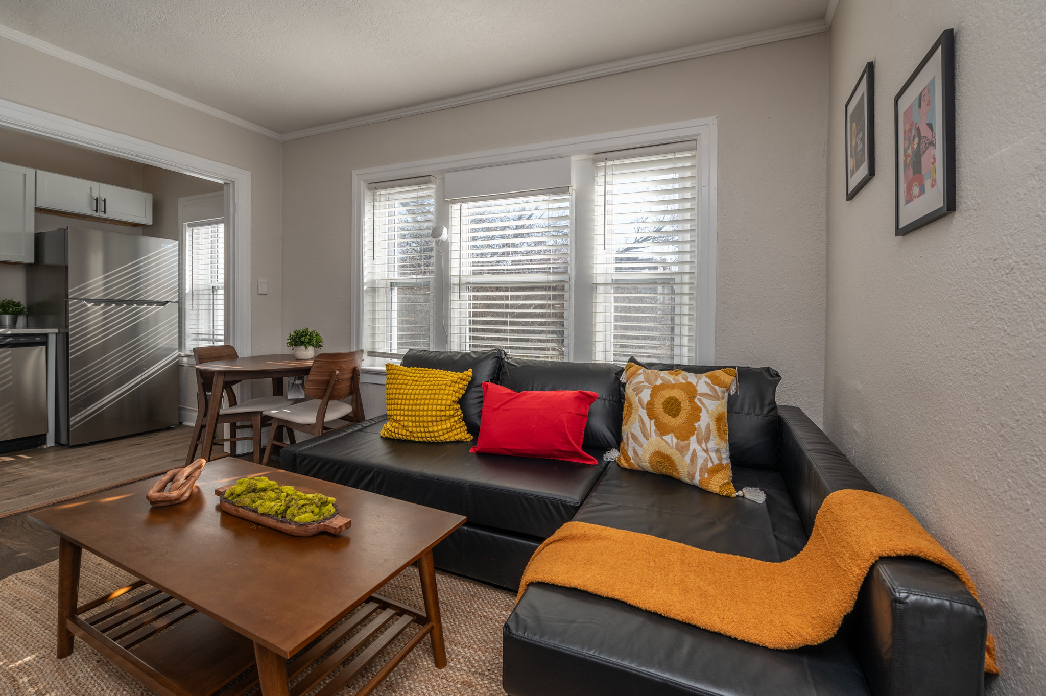 Charming Stay Near BBQ & Bars - Photo 2