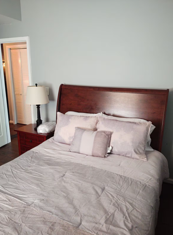 Spacious Newly Renovated 5 BR, 2.5 BA Home-Away-From-Home - Photo 12