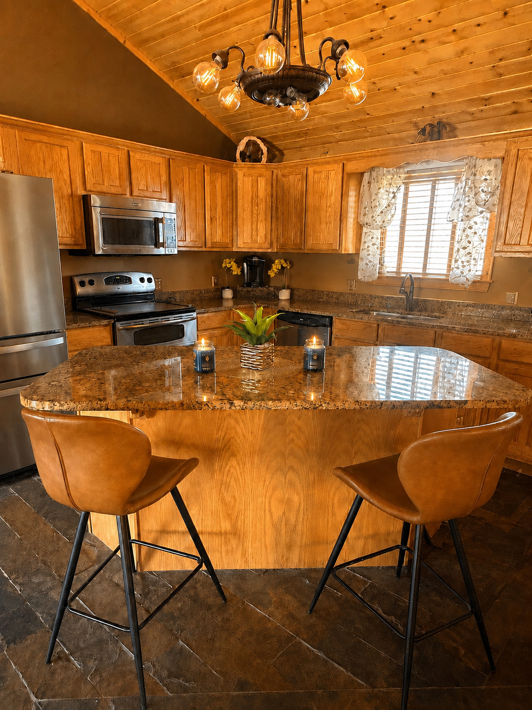 Wyoming Winter Retreat: Hot Tub Nights and Bighorn National Forest and Mountain Days! - Photo 4