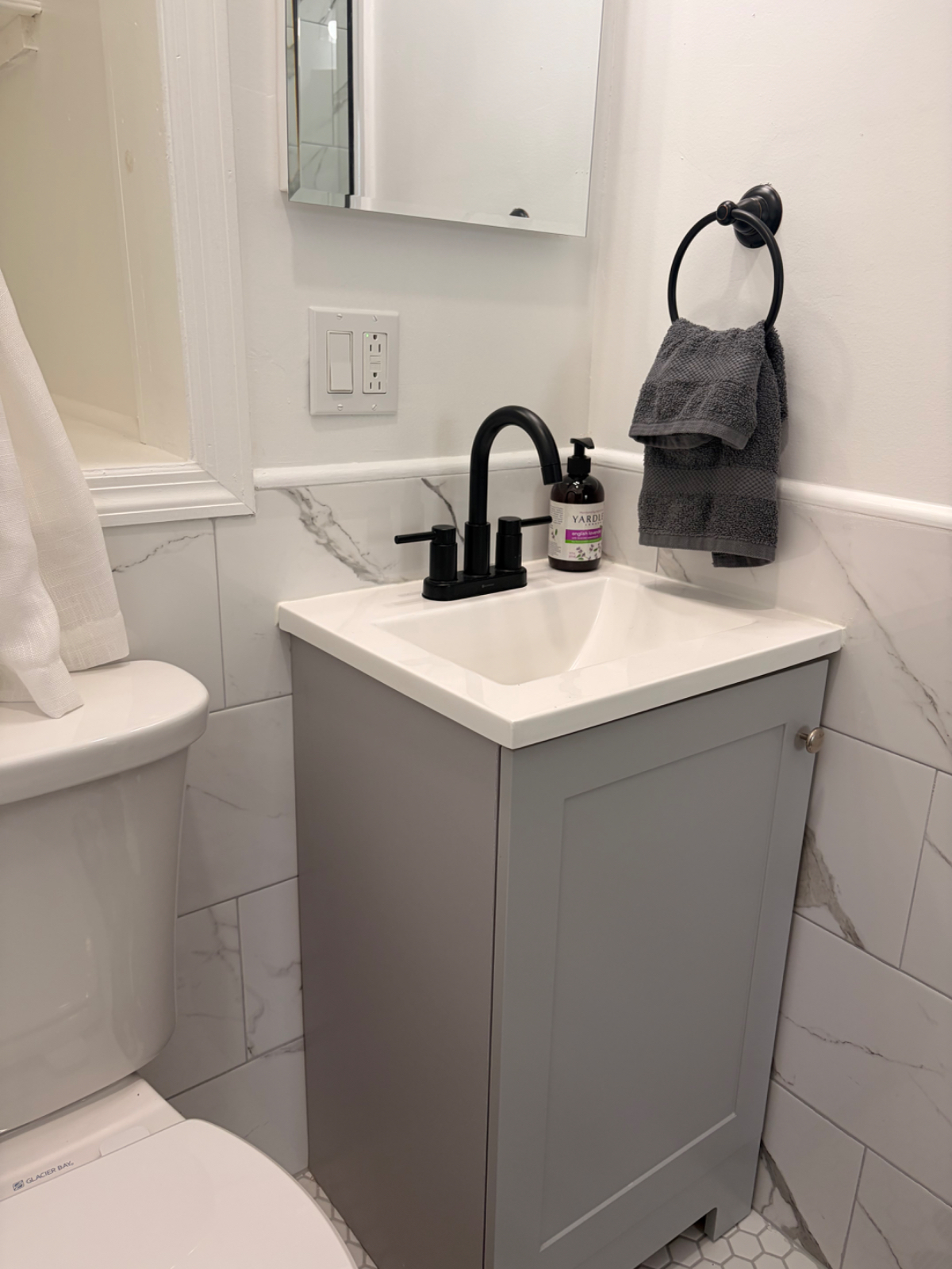 Newly Renovated Furnished Room w/ Private Bath & Shared Amenities - Photo 10
