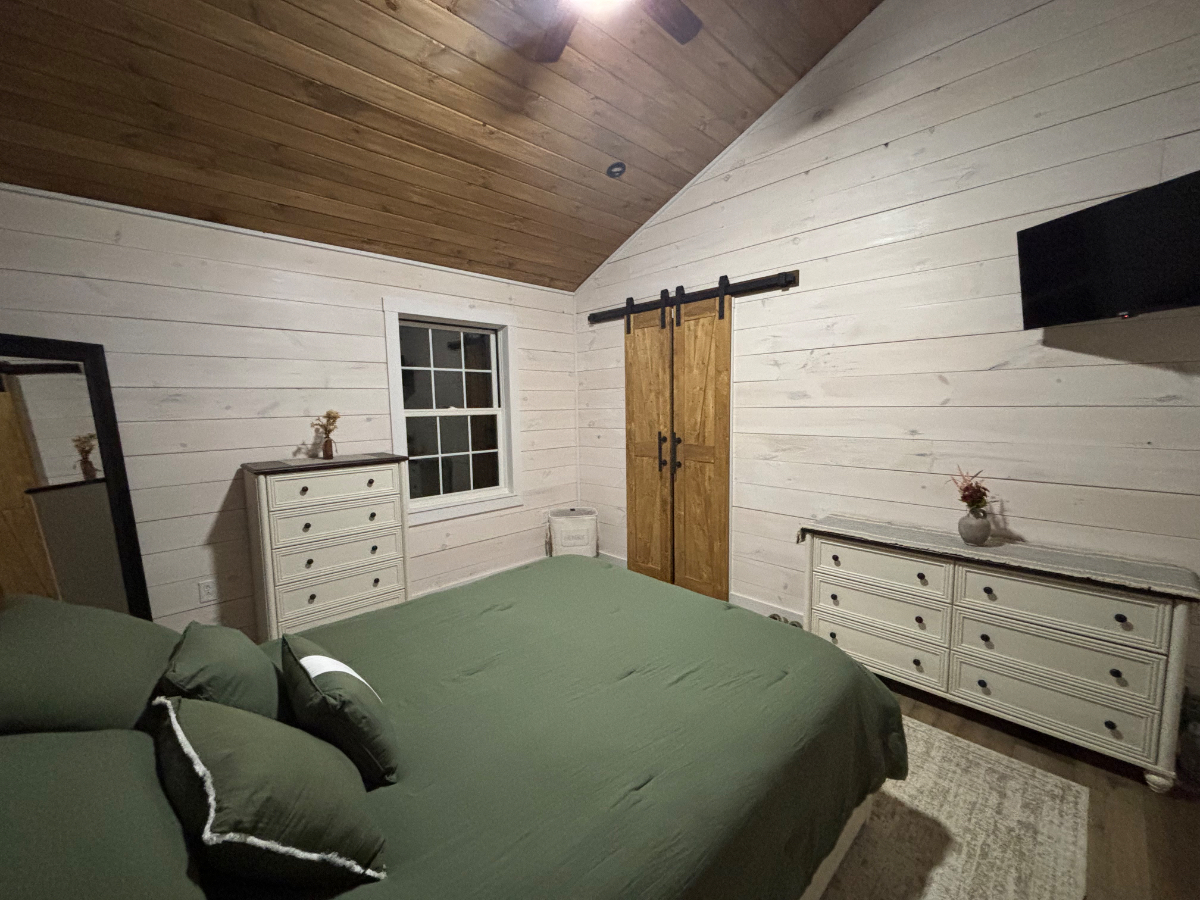 Cozy and Private with Stunning Sunsets - Photo 11