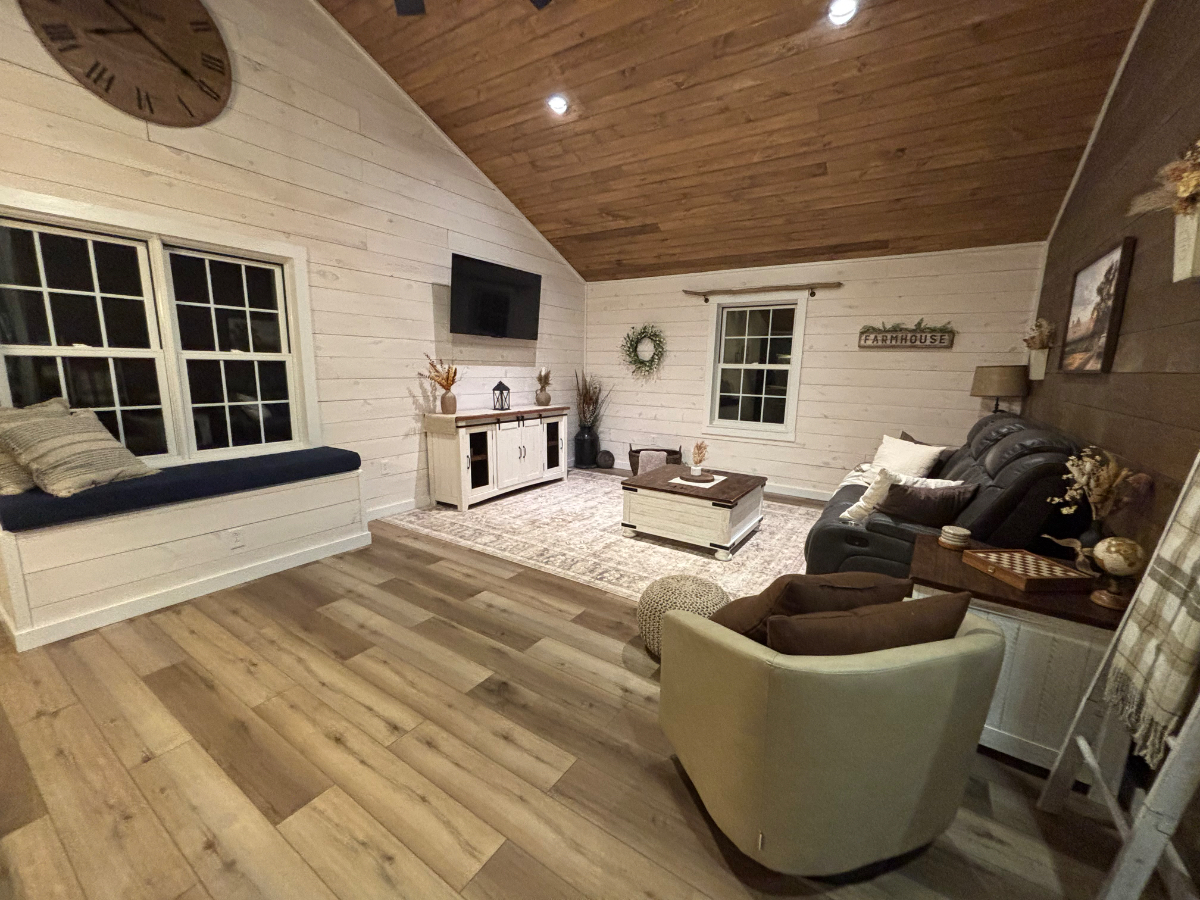 Cozy and Private with Stunning Sunsets - Photo 2