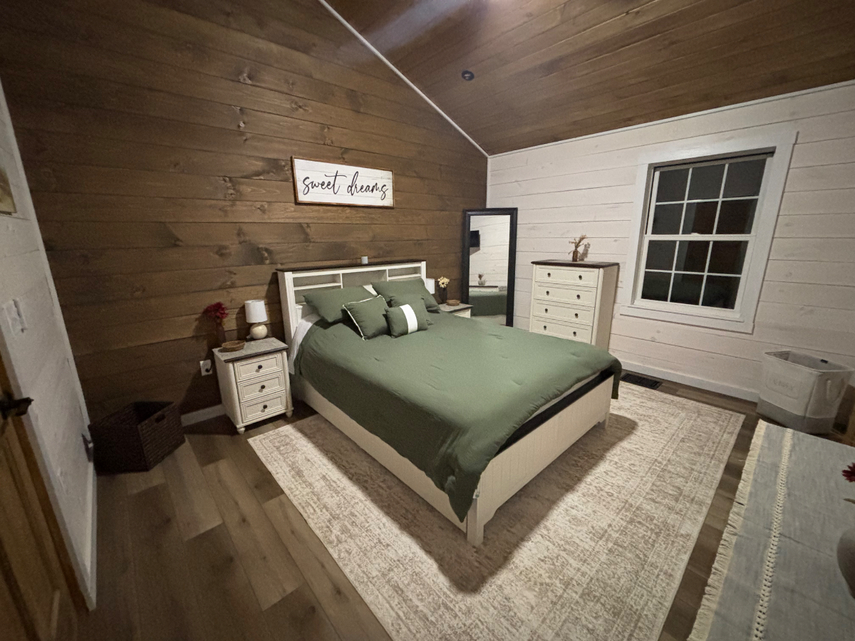 Cozy and Private with Stunning Sunsets - Photo 10