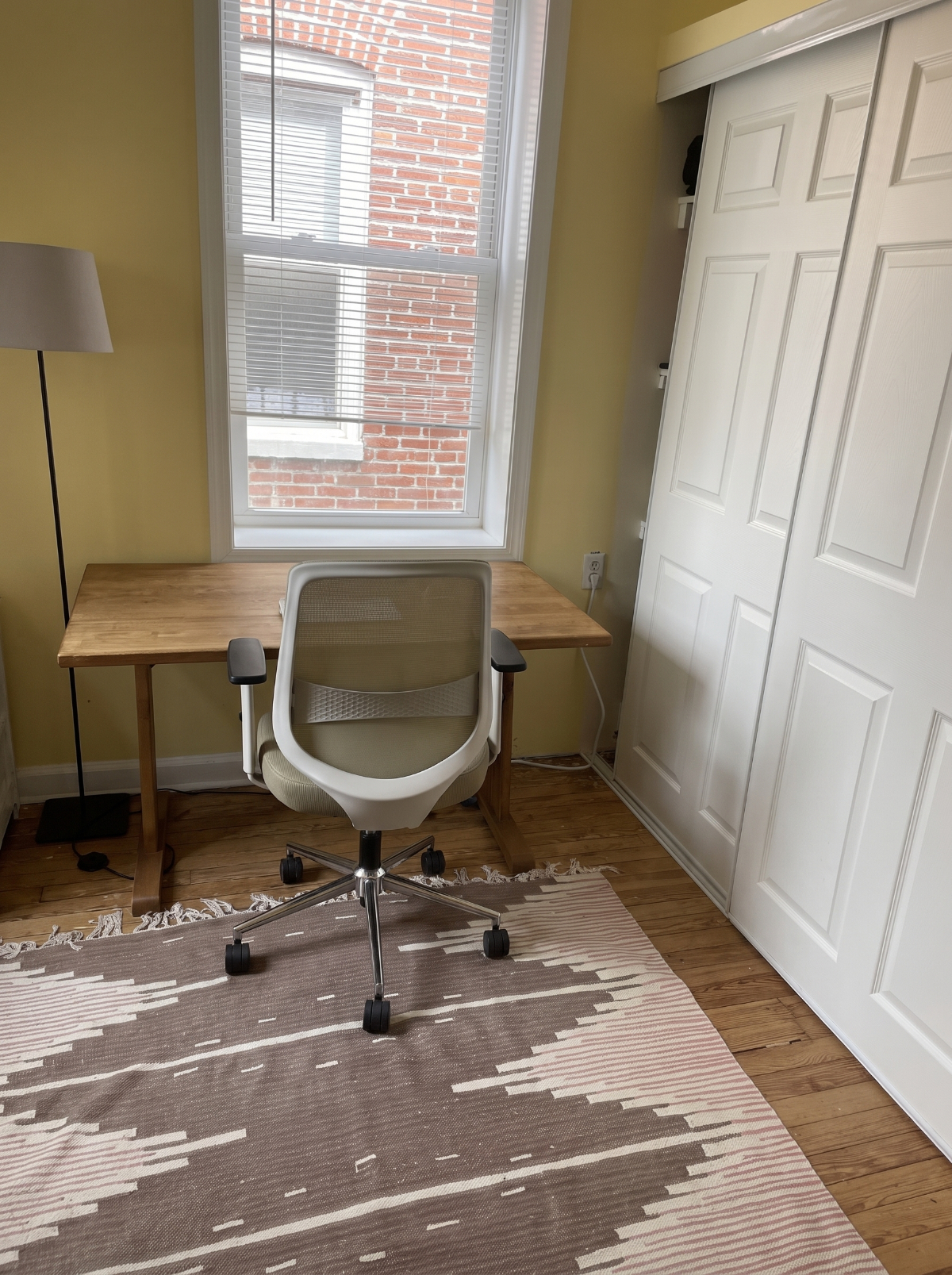 Furnished 3BR Top-Floor Unit in Columbia Heights - Photo 12