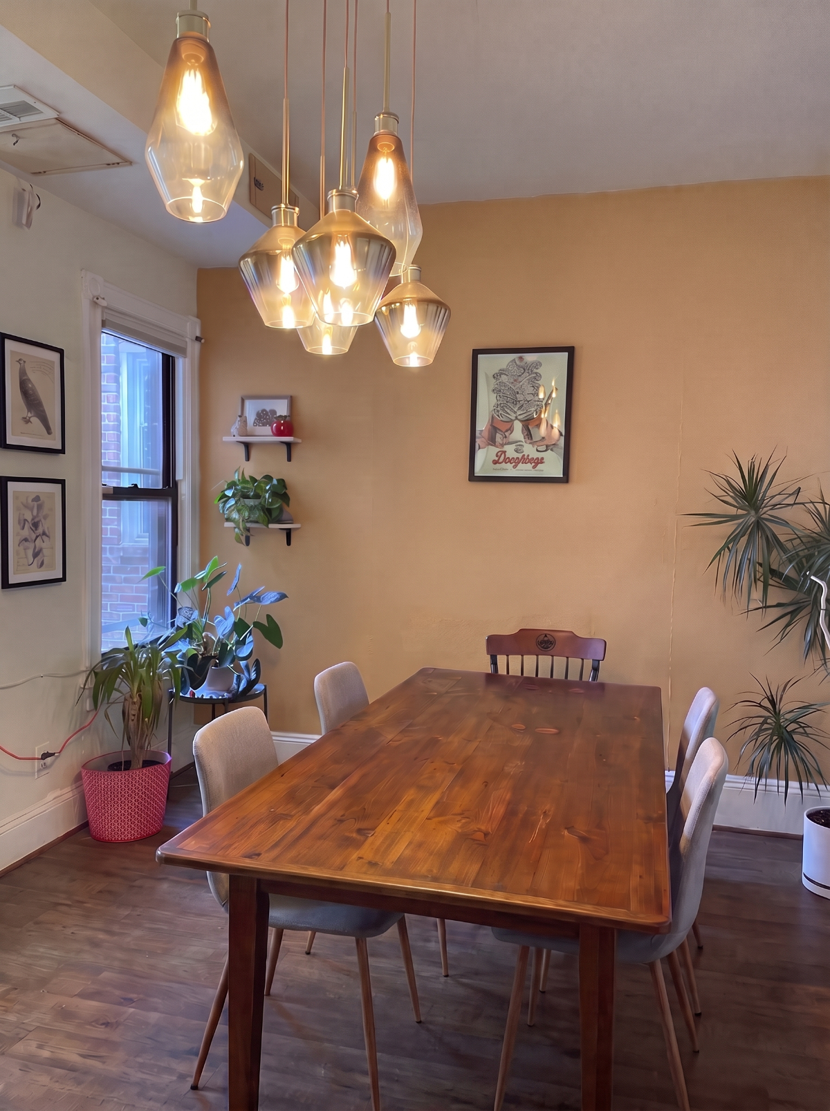Furnished 3BR Top-Floor Unit in Columbia Heights - Photo 9