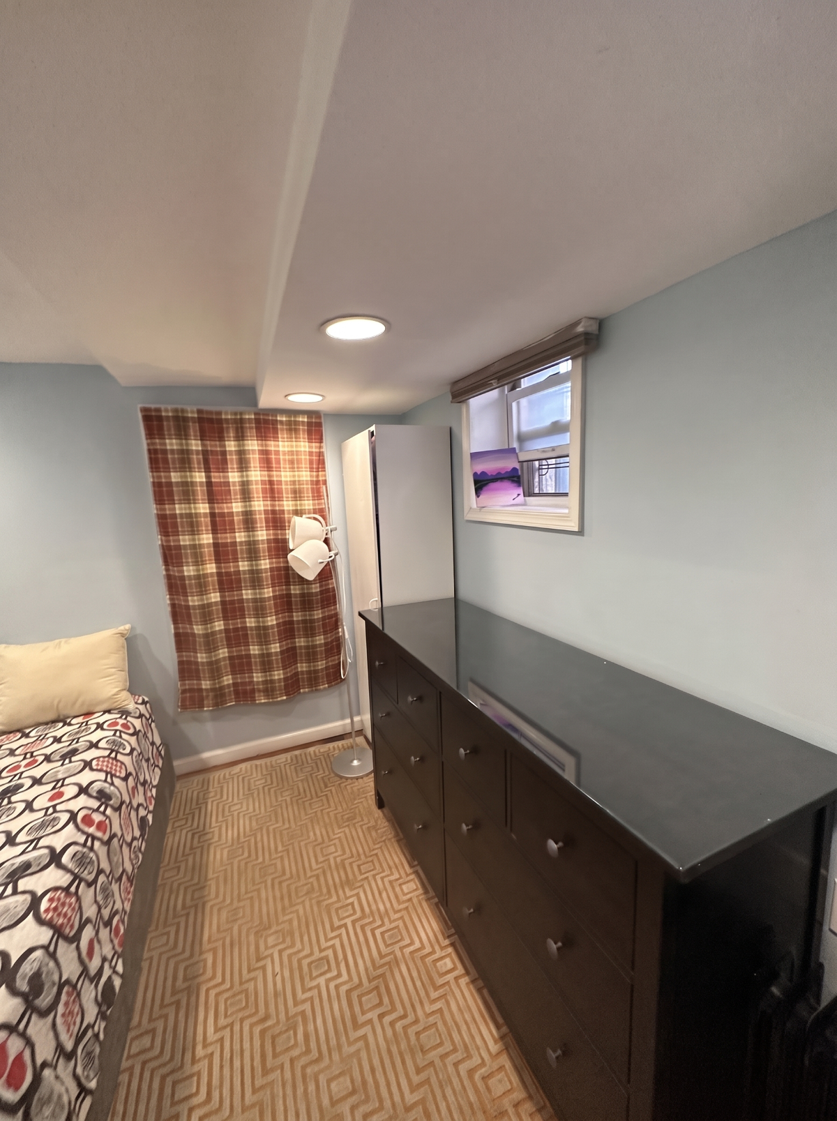 Furnished 3BR Top-Floor Unit in Columbia Heights - Photo 5