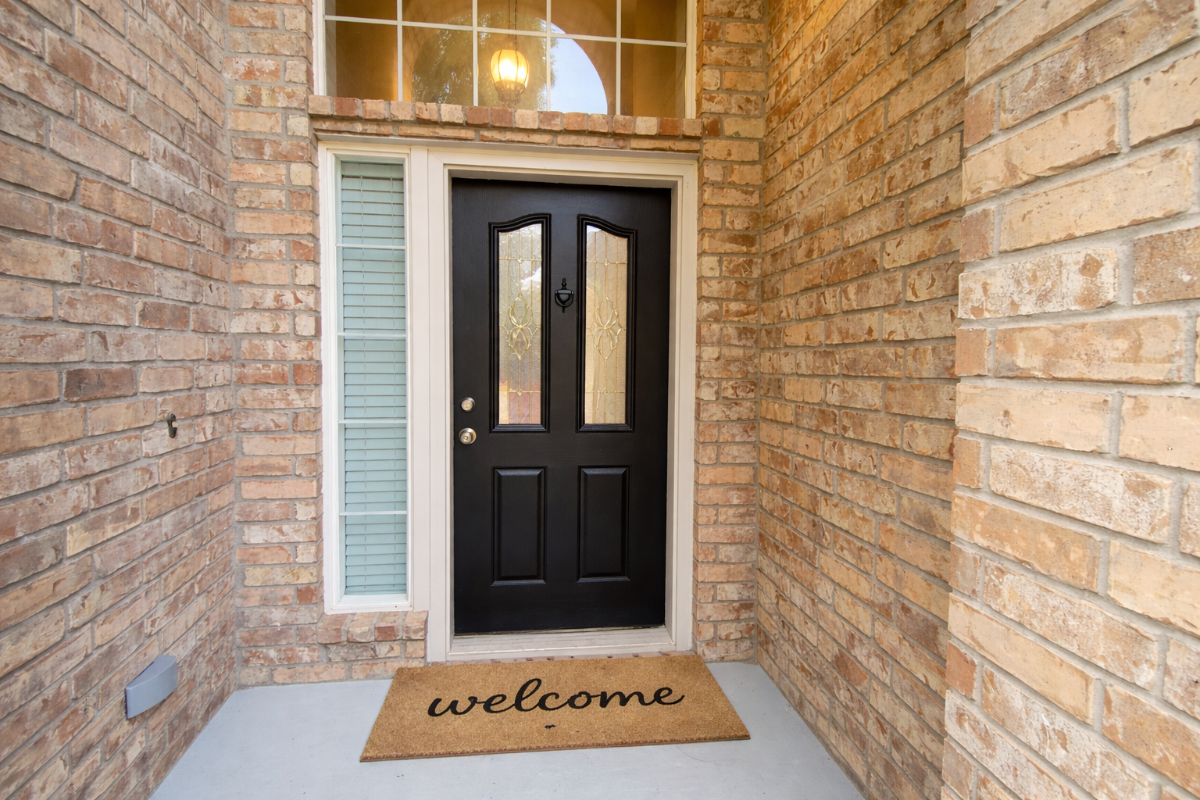 Crew & Corporate Home | 4BR + Office + Game Room - Photo 6