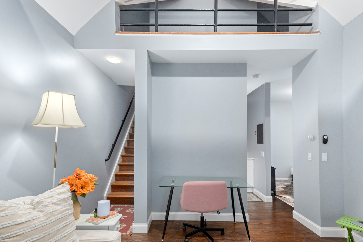 FULLY RENOVATED GORGEOUS LOFT APARTMENT 5 MIN From ALL HOSPITALS AND METRO NORTH RAILROAD - Photo 8