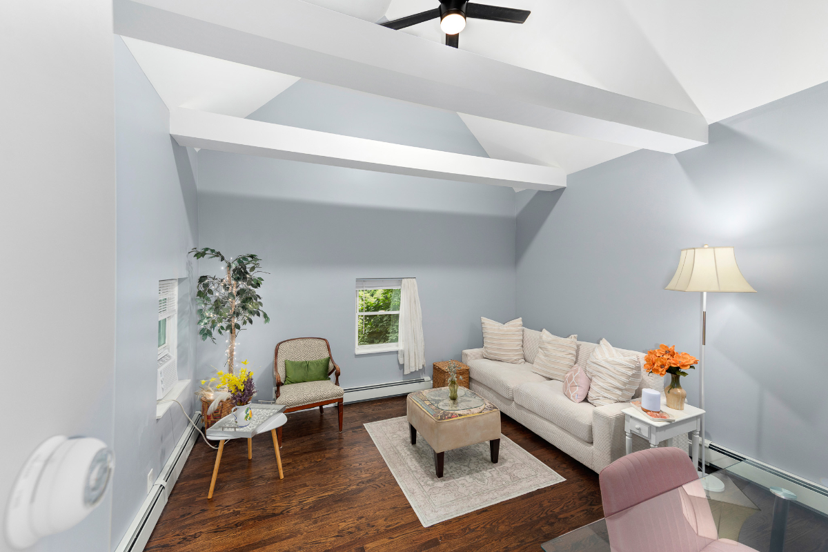 FULLY RENOVATED GORGEOUS LOFT APARTMENT 5 MIN From ALL HOSPITALS AND METRO NORTH RAILROAD - Photo 2