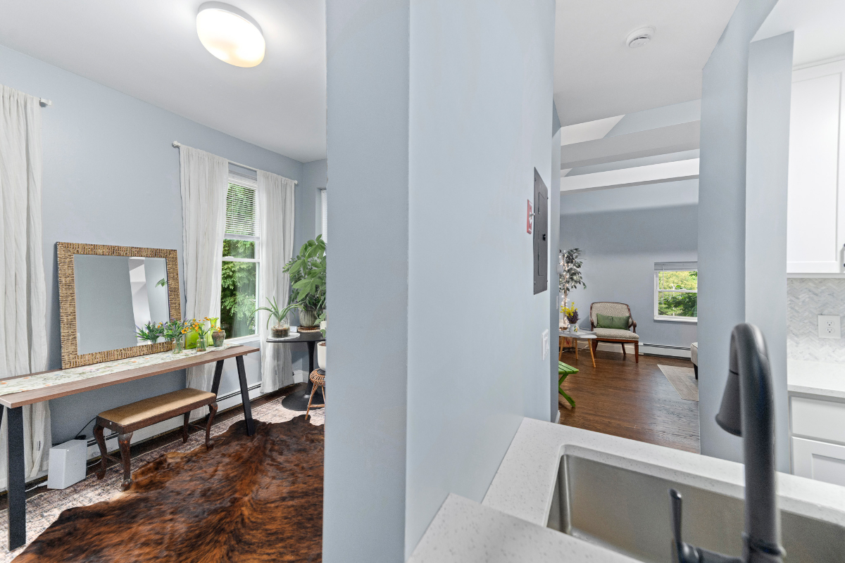 FULLY RENOVATED GORGEOUS LOFT APARTMENT 5 MIN From ALL HOSPITALS AND METRO NORTH RAILROAD - Photo 3
