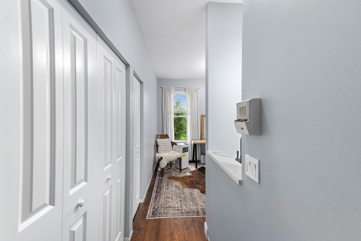 FULLY RENOVATED GORGEOUS LOFT APARTMENT 5 MIN From ALL HOSPITALS AND METRO NORTH RAILROAD - Photo 4