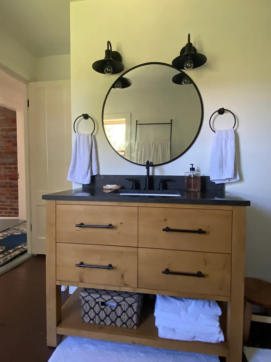 Charming Furnished Vermont Farmhouse Near Middlebury - Photo 12