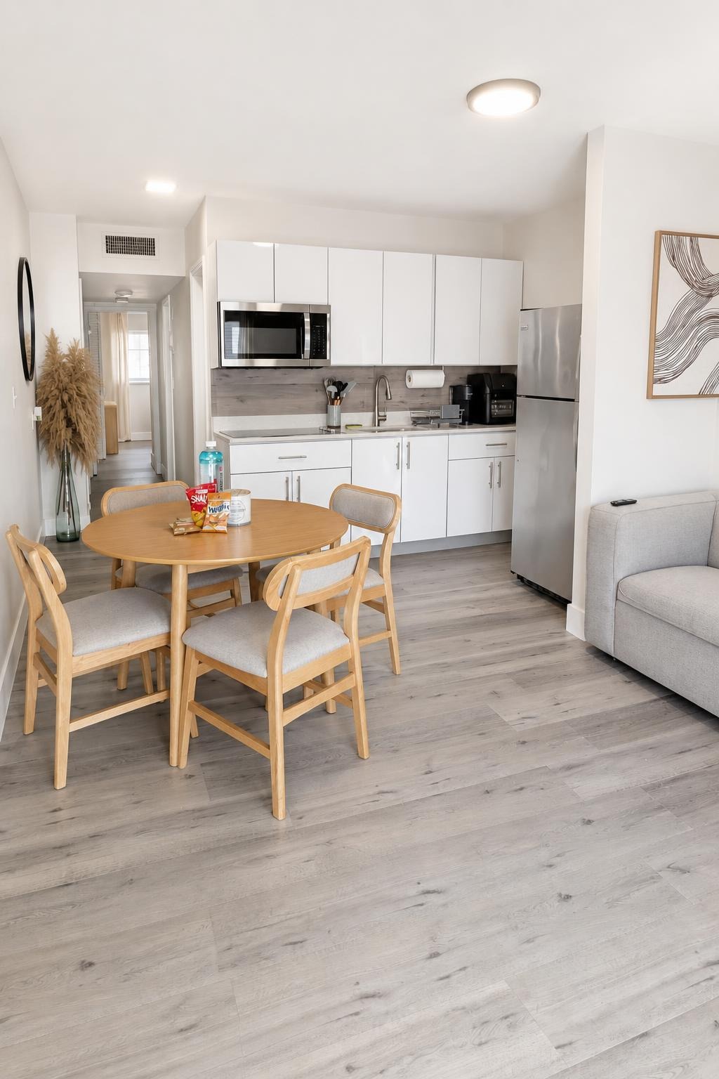 Coastal Charm & Convenience | Minutes to Beach & Hospitals