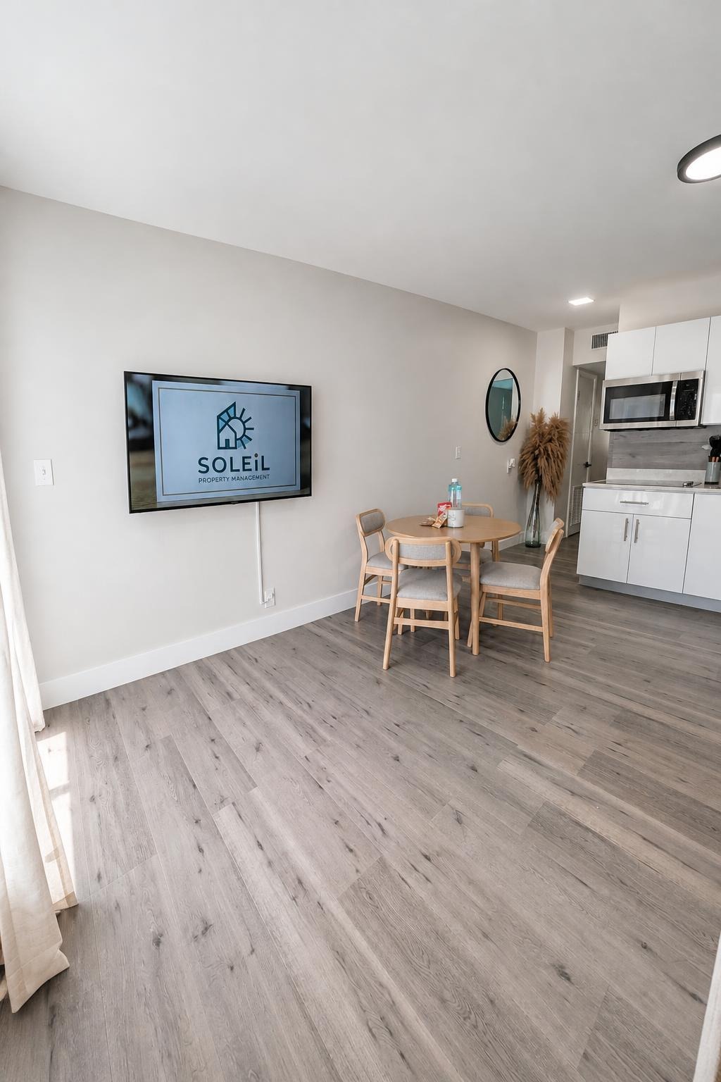 Coastal Charm & Convenience | Minutes to Beach & Hospitals - Photo 2