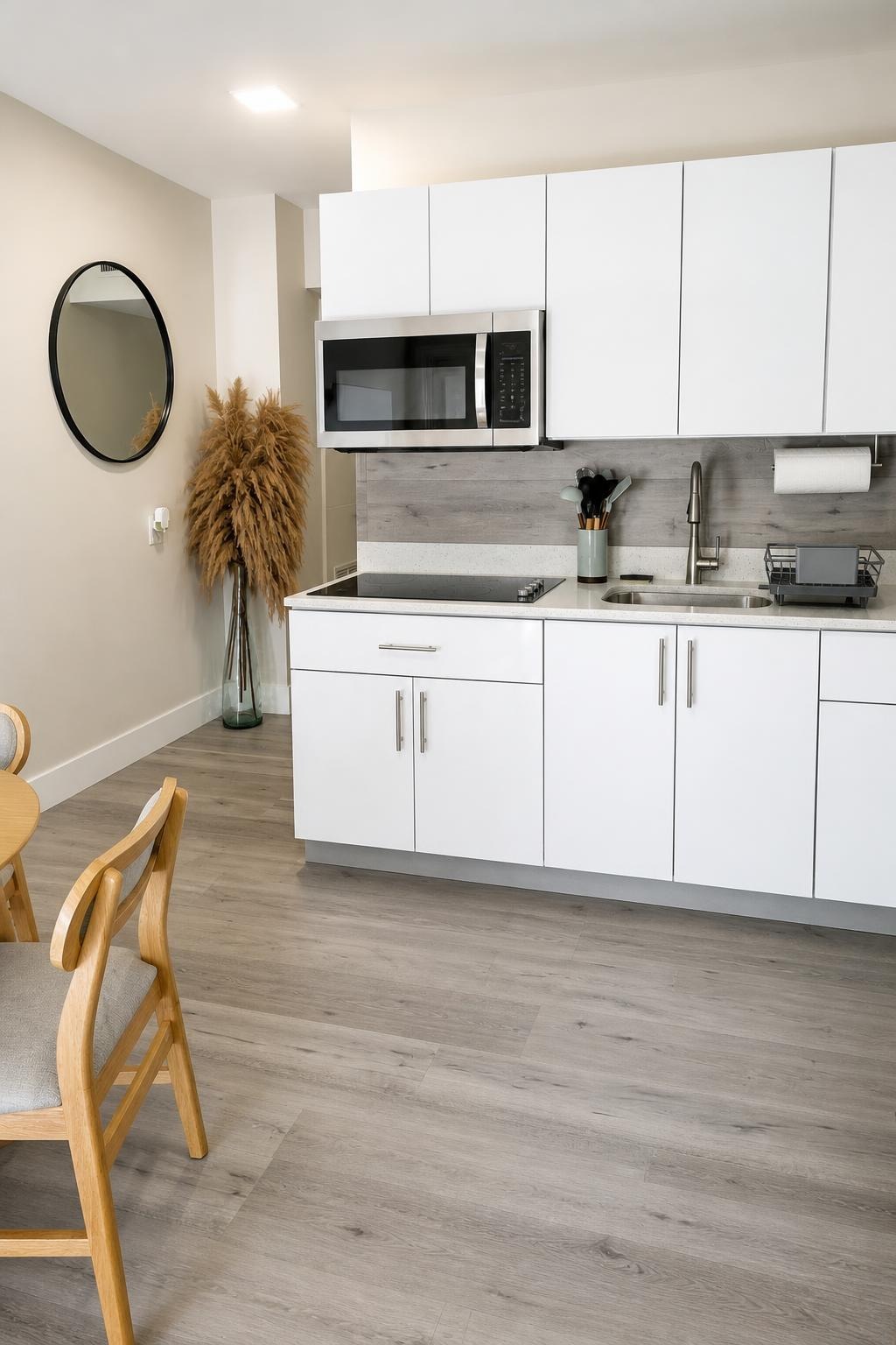 Coastal Charm & Convenience | Minutes to Beach & Hospitals - Photo 5