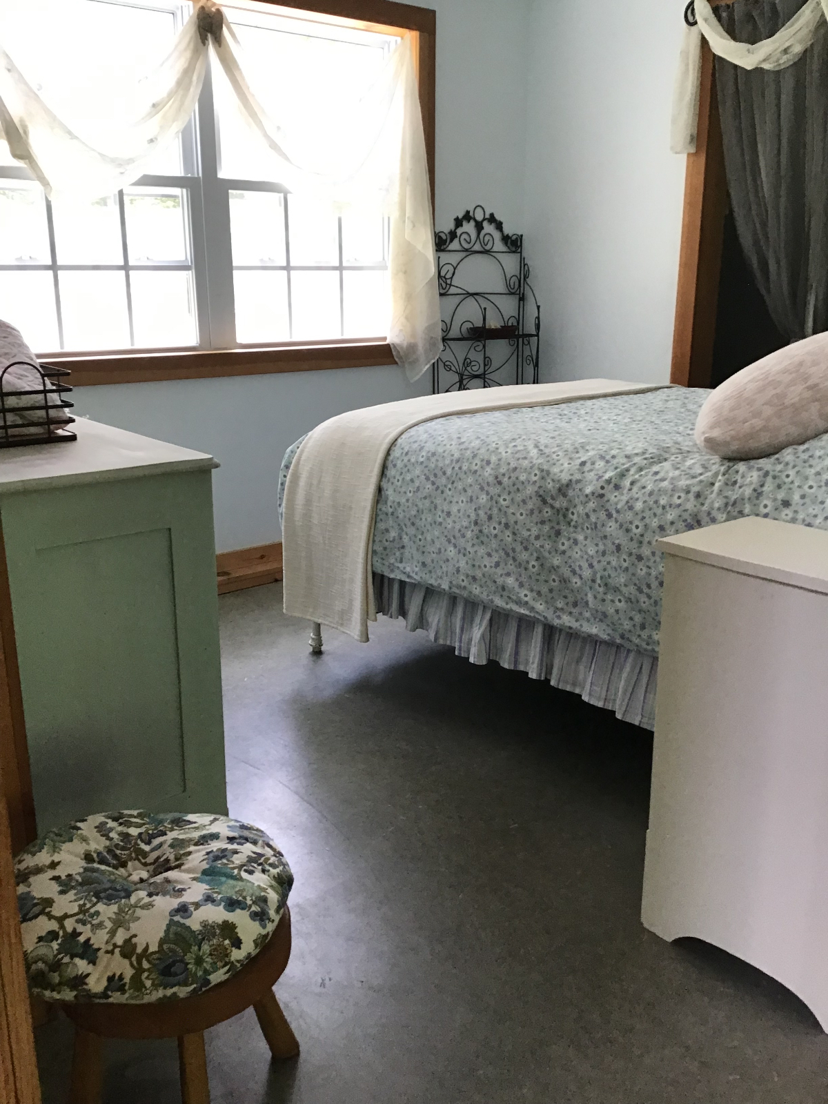Cozy Hartland Farmhouse: Mins to Woodstock, Killington & Dartmouth Skiing - Photo 5
